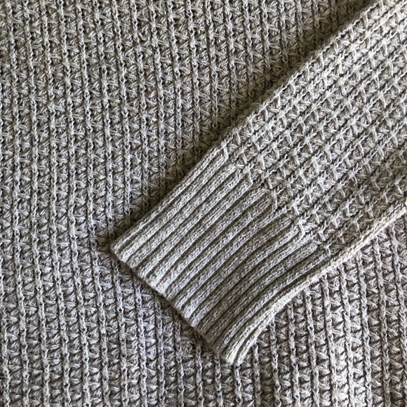 American Eagle Braided Sweater - Picture 3 of 4